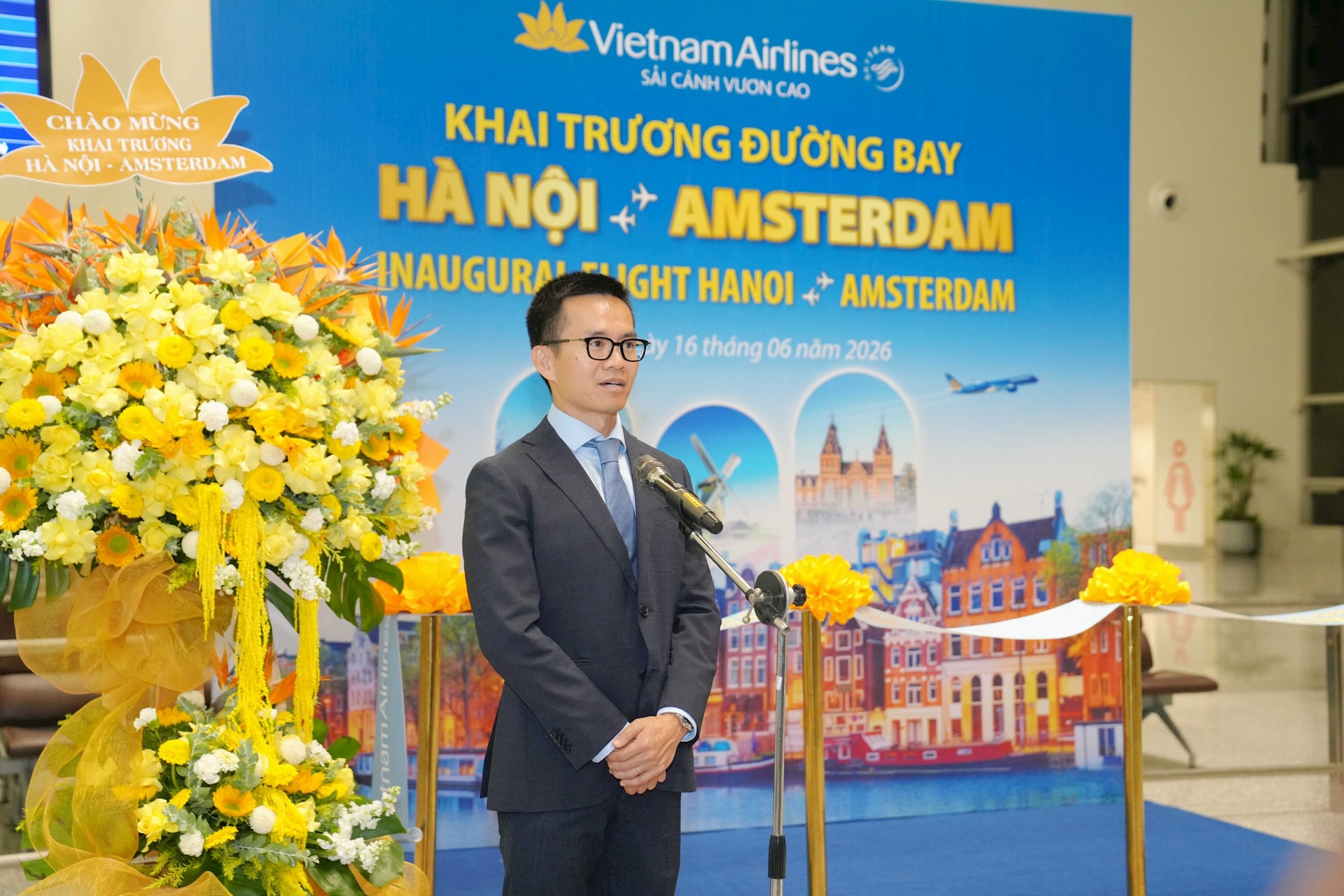 ptgd-vietnam-airlines-nguyen-quang-trung-phat-bieu_optimized.jpg