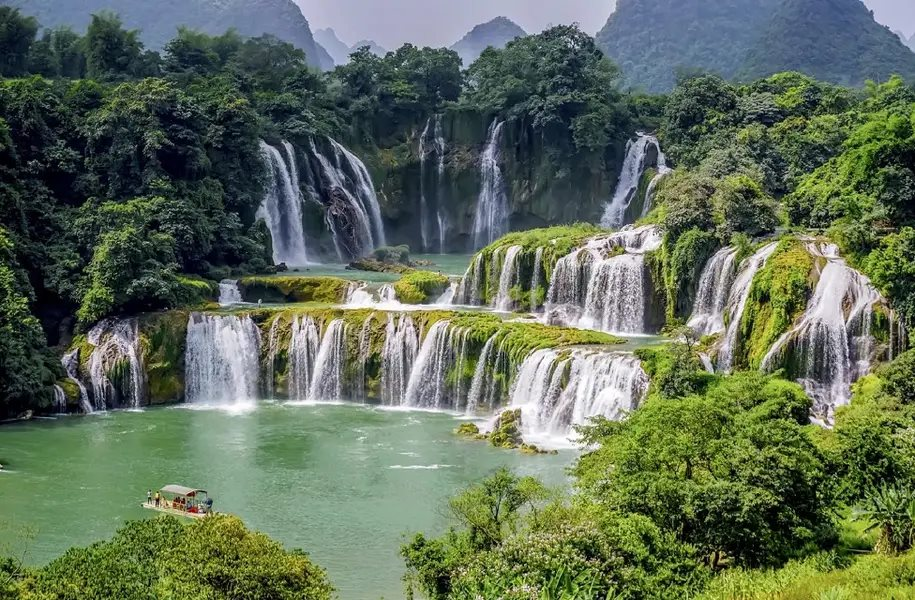 Việt Nam sở hữu thác nước tự nhiên lớn nhất Đông Nam Á, thuộc nhóm đẹp nhất thế giới