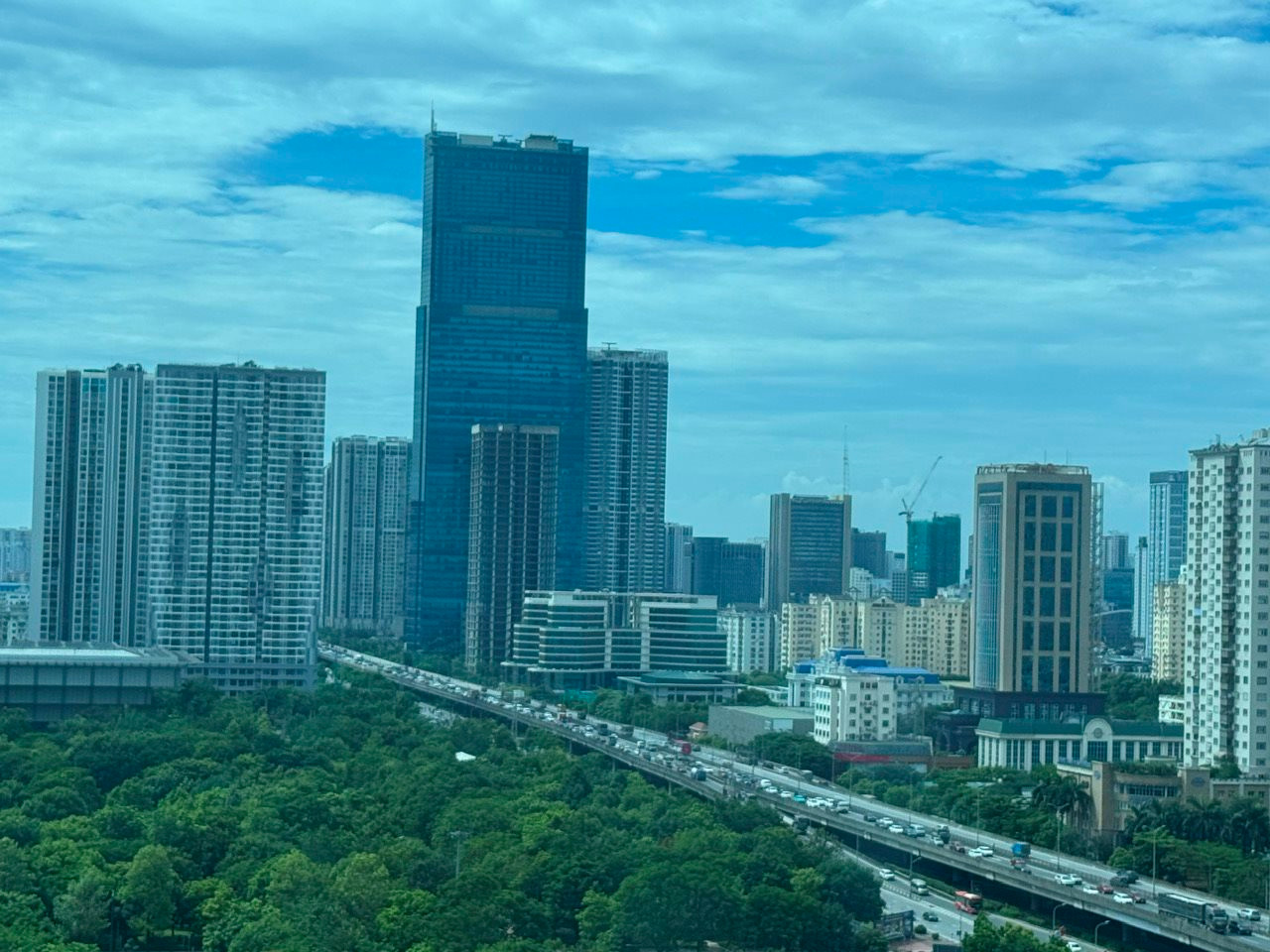 Thị trường văn phòng Hà Nội dịch chuyển theo "dấu chân" của lực lượng lao động