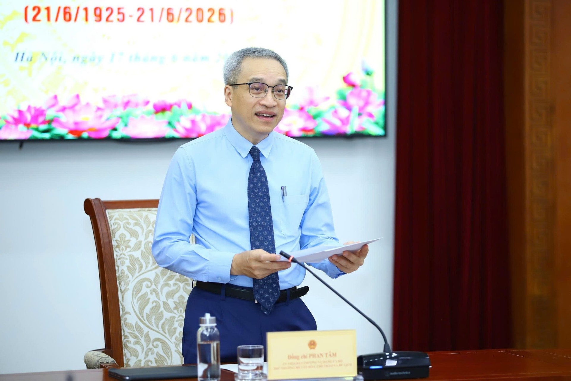 Báo chí cùng đồng hành, chia sẻ trách nhiệm trước những vấn đề lớn của đất nước