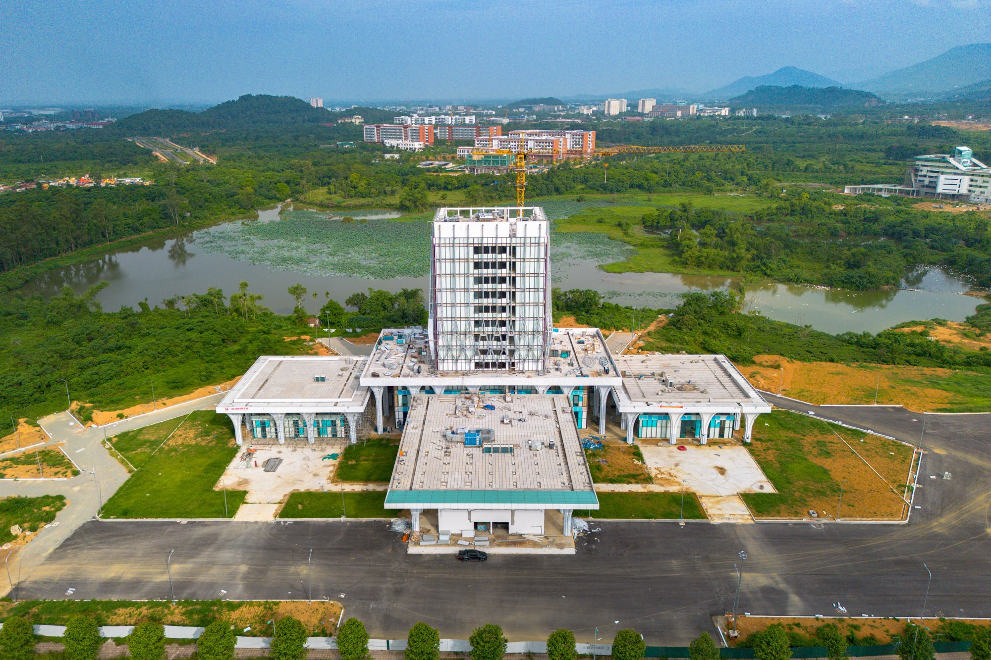 dai-hoc-quoc-gia-ha-noi-tai-hoa-lac11.jpg