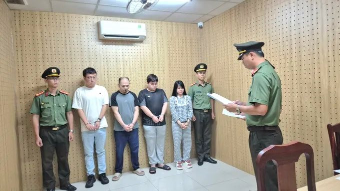 Phát hiện nhóm người Trung Quốc thuê khách sạn dự định lập ổ lừa đảo tại TP HCM