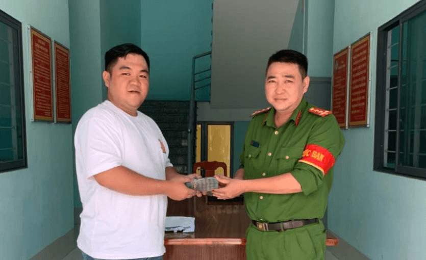 Tài khoản của người đàn ông SN 1980 phát sinh giao dịch 206 triệu đồng, công an lập tức vào cuộc điều tra nguồn tiền