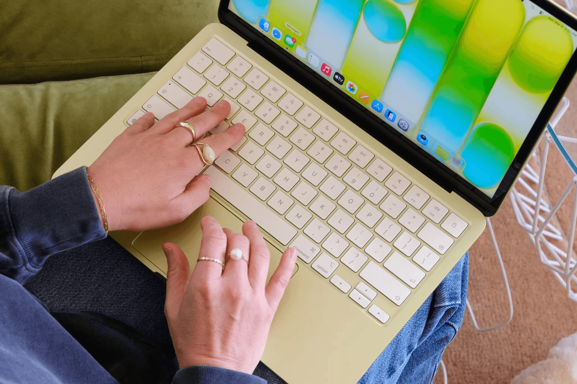 Đưa vợ dùng thử chiếc MacBook Neo đang "hot nhất" hiện nay, chỉ đúng 2 tuần, cô ấy đã đòi quay lại Windows