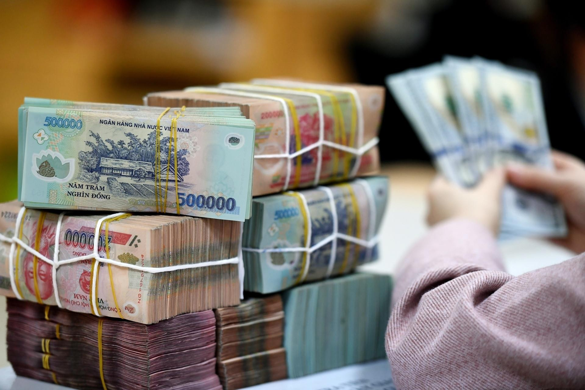 Lãi suất ngân hàng 23/6 tại MB, HDBank, Sacombank, Agribank, Vietcombank, BIDV, VietinBank,...