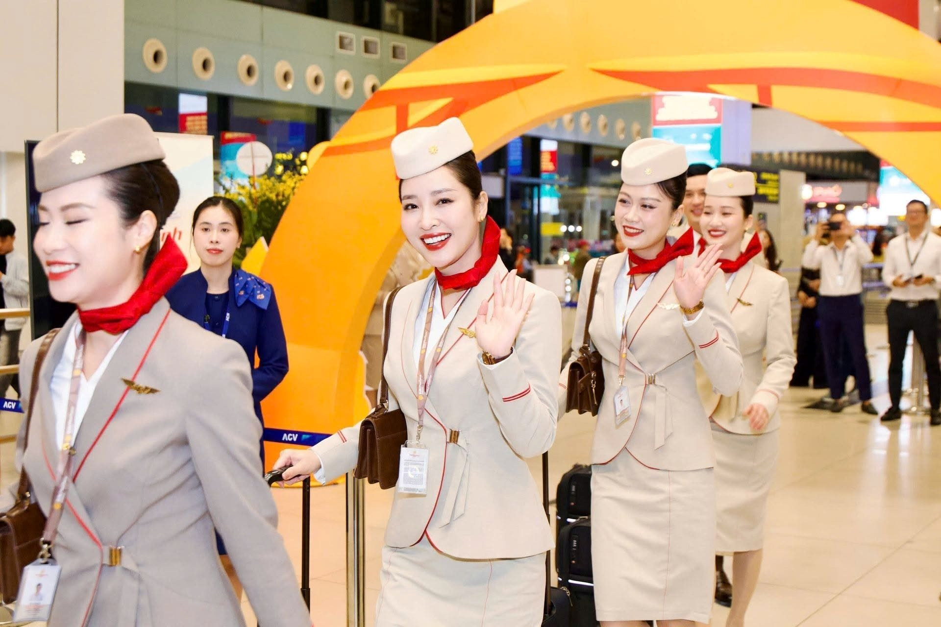 Sun PhuQuoc Airways mở ngày hội tuyển tiếp viên hàng không, thu nhập khởi điểm 24 triệu đồng/tháng