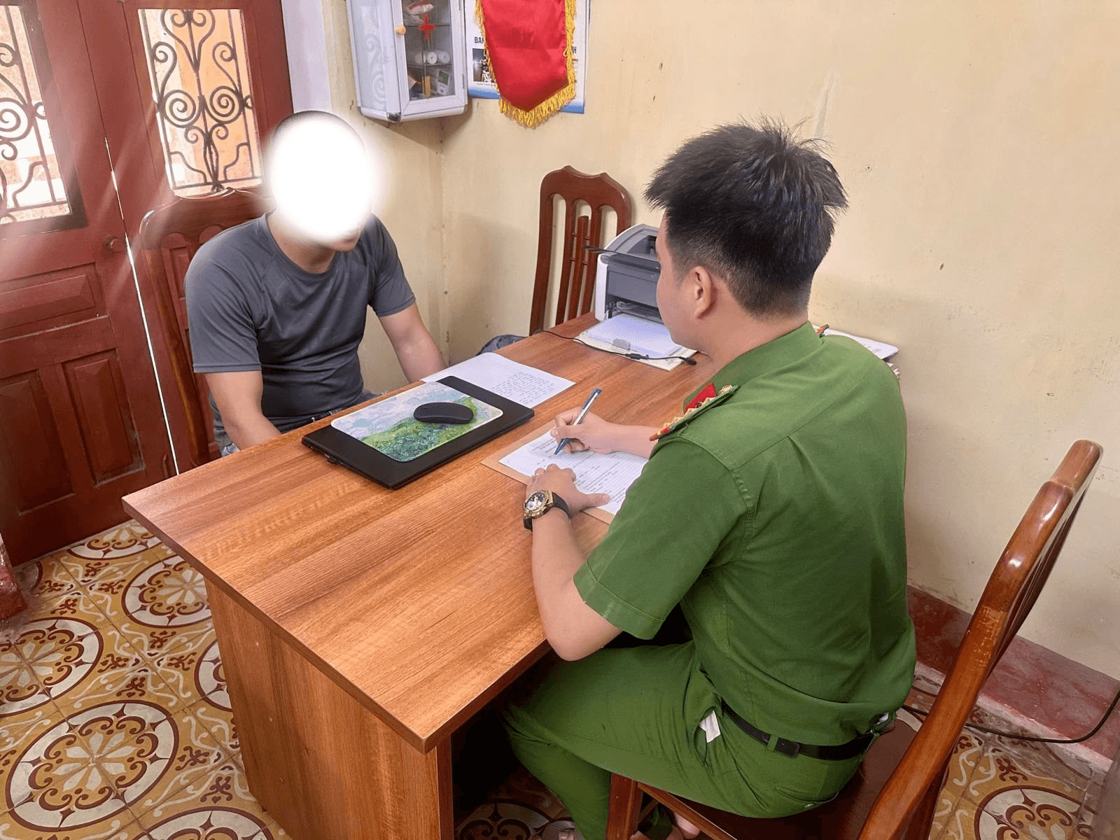 Nhiều thanh niên 2001 đột ngột nhận được số tiền 40 triệu, 350 triệu,...chuyển vào tài khoản
