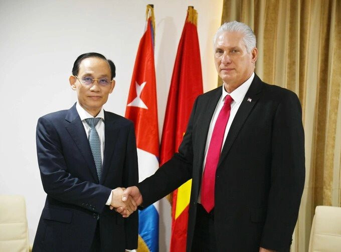 dac-phai-vien.jpg