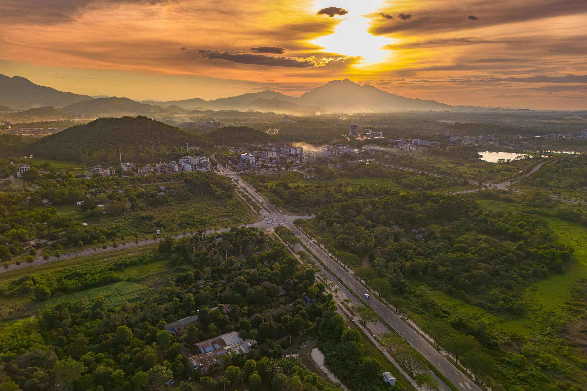 khu-cong-nghe-cao-hoa-lac6.jpg