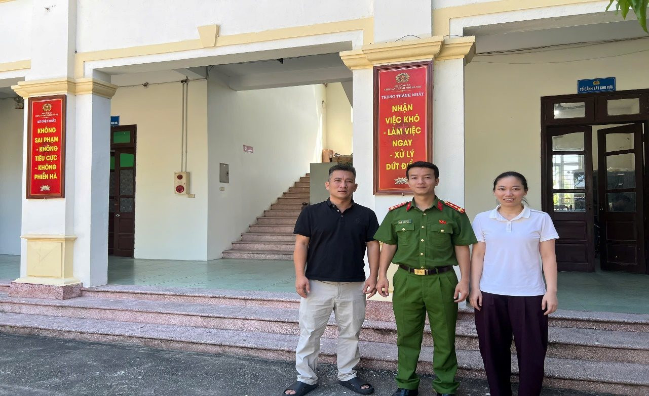 Công an điều tra số tiền 142.400.000 đồng chuyển tới tài khoản của Nguyễn Thu Loan SN 1992, người đàn ông SN 1982 ở phương Xuân Đỉnh được mời tới làm việc