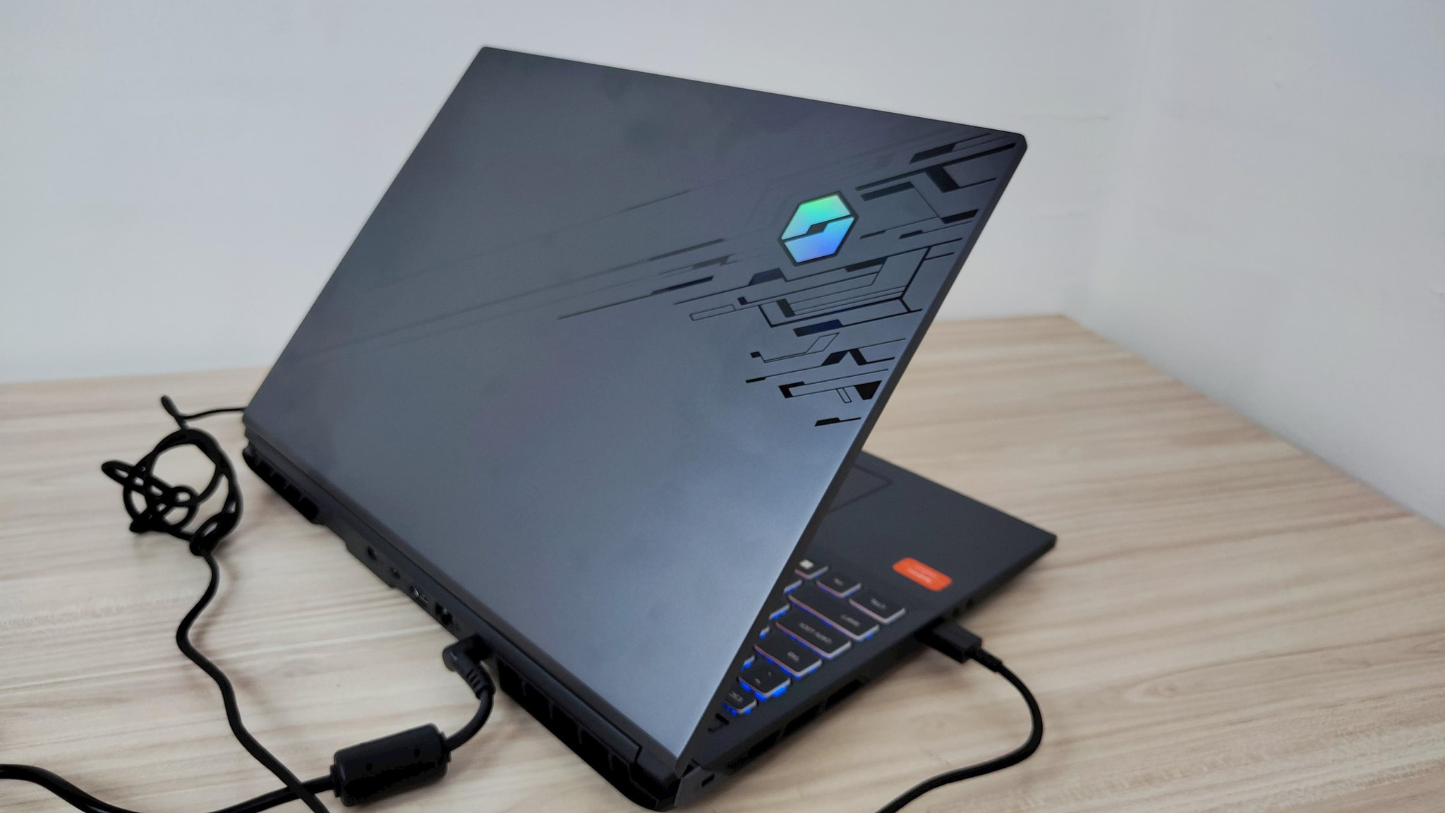 just-got-my-mechrevo-16s-7840h-4060-laptop-v0-2xysbizehheb1.jpg