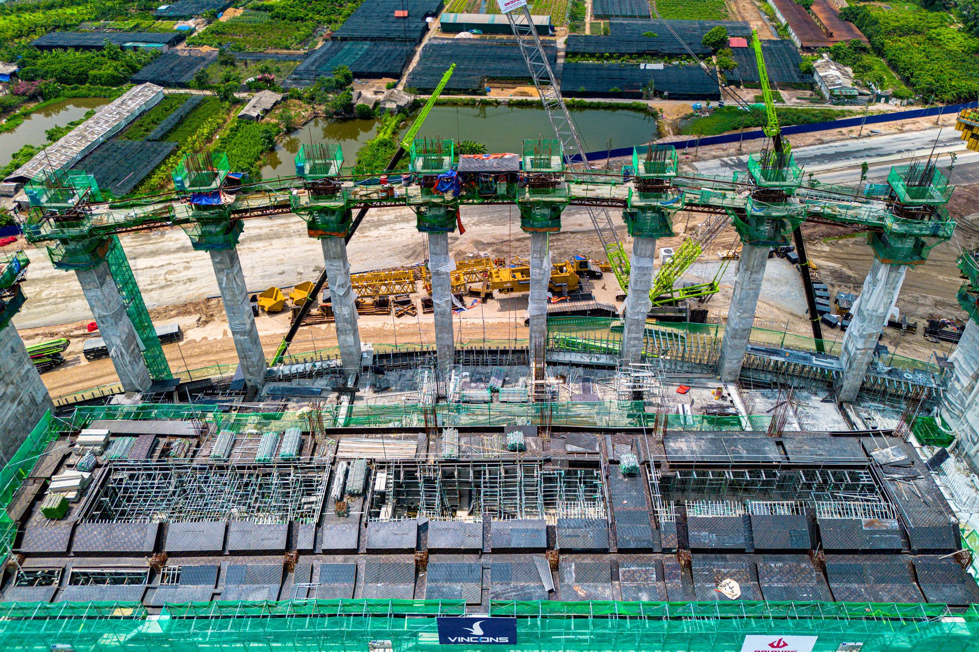 san-van-dong-pvf3.jpg