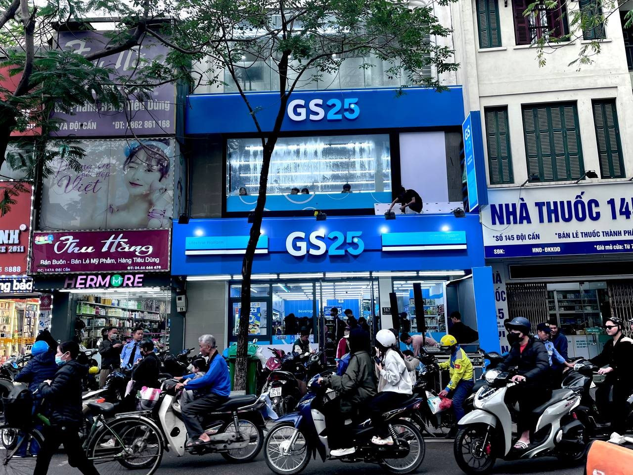 GS25: Từ ông lớn bán lẻ Hàn Quốc tham vọng mở 2.500 cửa hàng tại Việt Nam đến sự cố tạm đóng một điểm bán ở Hà Nội