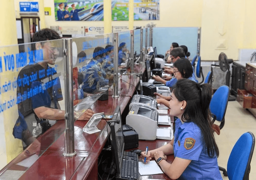 Hành khách được giảm 10% giá vé tàu khách Bắc - Nam từ ngày 1/7