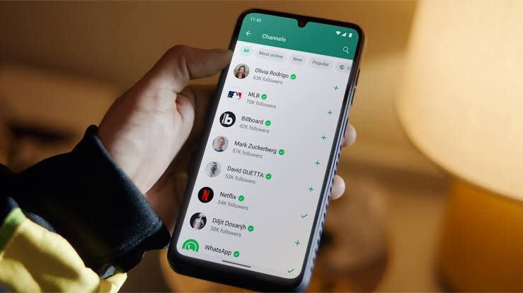Tin hot: WhatsApp đã chính thức cho Việt Nam đặt tên người dùng - Vào chọn ngay kẻo mất tên đẹp
