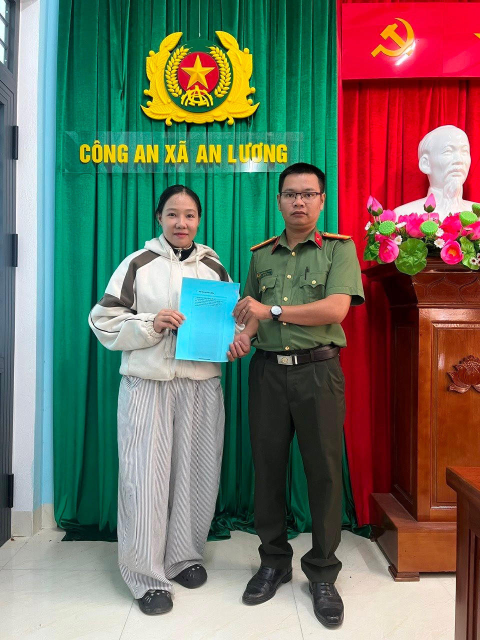 Chuyển khoản thành công 50 triệu đồng từ ngân hàng MBBank sang Nam A Bank, người phụ nữ SN 1996 phải trình báo công an