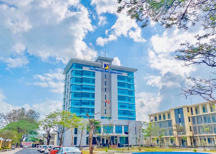 Việt Nam có 1 đại học vùng lọt top thế giới 2026: Sở hữu 174 Giáo sư, Phó Giáo sư, 890 Tiến sĩ, quy mô lên đến hơn 60.000 người học