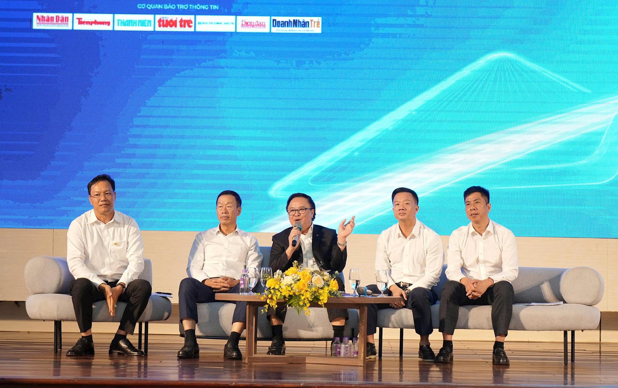Doanh nghiệp Thanh Hóa đồng loạt hiến kế gỡ loạt "điểm nghẽn": Từ đất đai, tín chỉ carbon đến AI