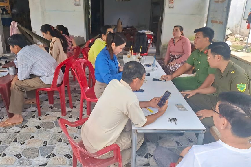 Công an điều tra các giao dịch chuyển khoản 500.000 - 5 triệu đồng: Một thanh niên SN 2005 phải làm việc với lực lượng chức năng