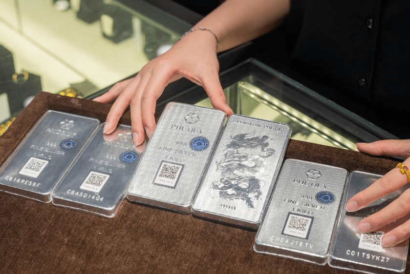 Sau cú rơi hơn 20%, một yếu tố đang ủng hộ giá bạc phục hồi trong tháng 7
