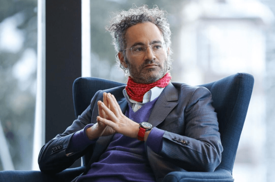 CEO Palantir sở hữu khối tài sản hàng chục tỷ USD nhưng chưa từng học lái xe: "Khi nghèo thì không có xe, khi giàu thì không cần"