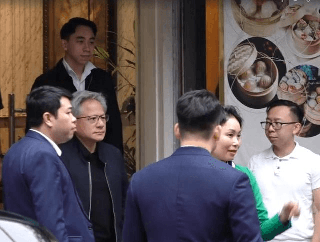 Tập đoàn khổng lồ giữ lời hứa với tỷ phú Phạm Nhật Vượng: Vì sao trả cổ tức "bèo" hơn cả ở Việt Nam?