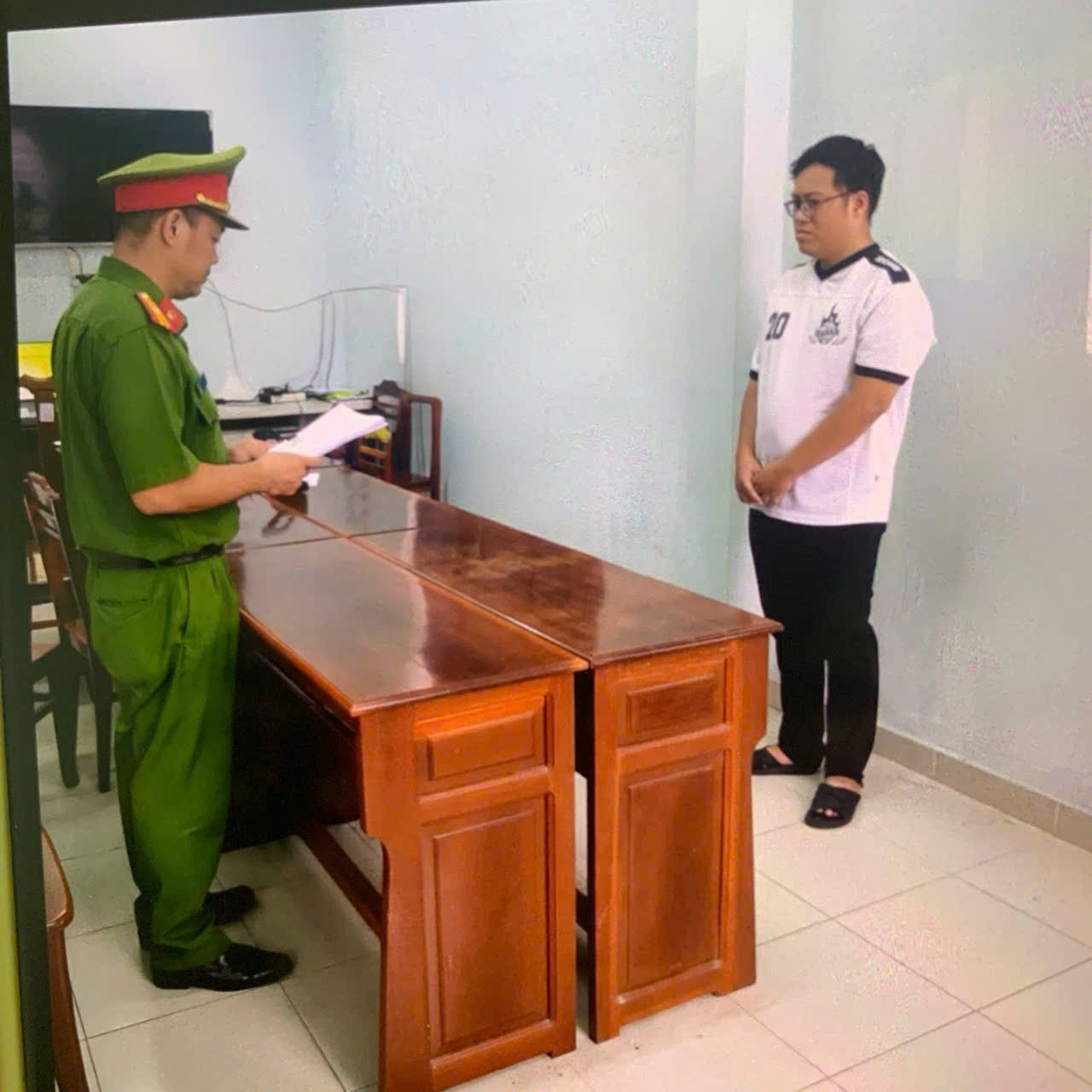 Khởi tố, bắt tạm giam Đặng Quang Vinh