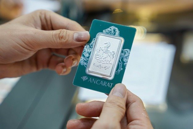 Giá bạc bật tăng sau chuỗi 3 phiên giảm liên tiếp