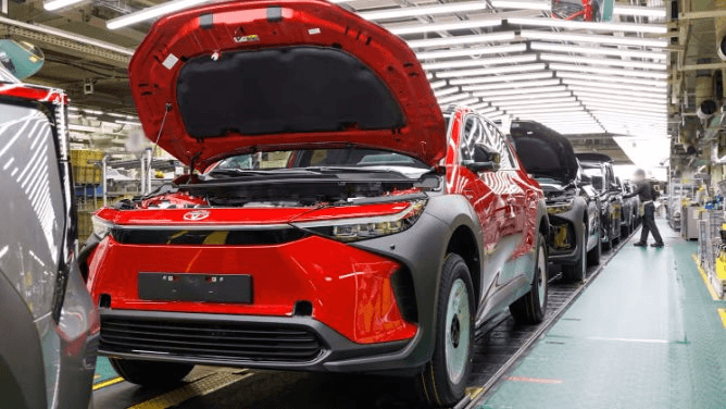 Toyota vừa bán tháo hàng tỷ USD cổ phiếu: Chuyện gì đây?