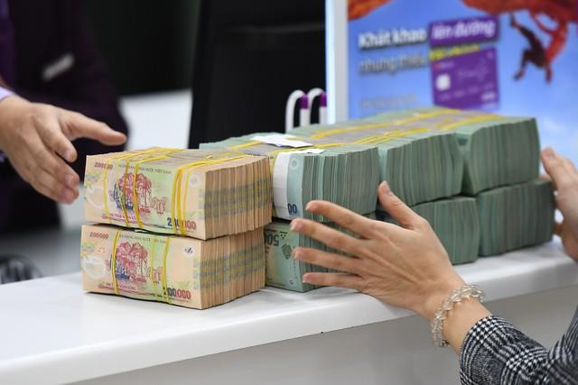 Lãi suất ngân hàng 12/7 tại MB, Sacombank, HDBank, Agribank, Vietcombank, BIDV, VietinBank,...