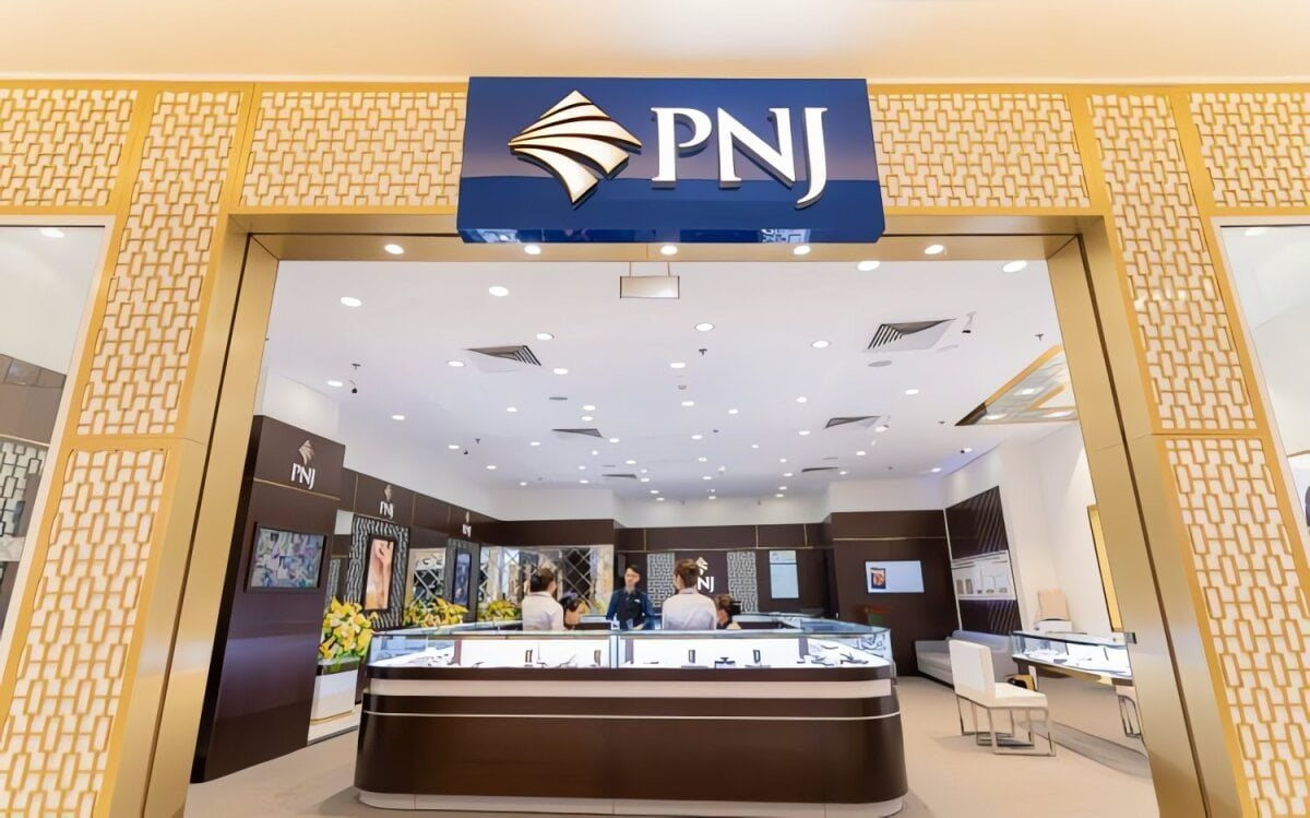 Cổ phiếu PNJ tăng trần sau chuỗi giảm sốc, khối ngoại quay lại giải ngân giữa lúc VN-Index “thoát hiểm” ngoạn mục cuối phiên