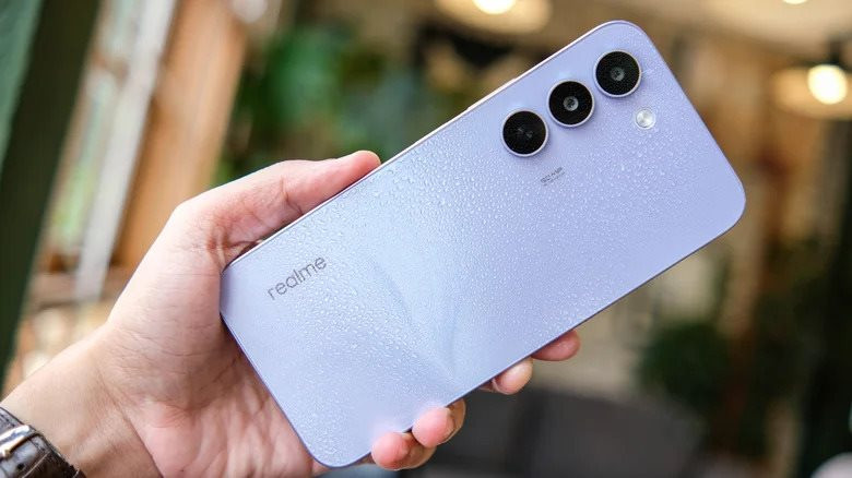 realme-1783522709.jpg