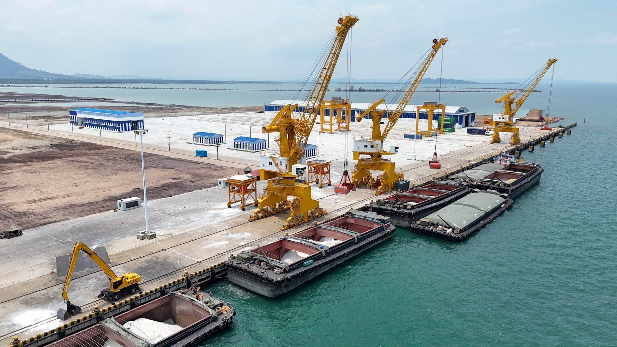 8.-bulk-cargo-scaled.jpg