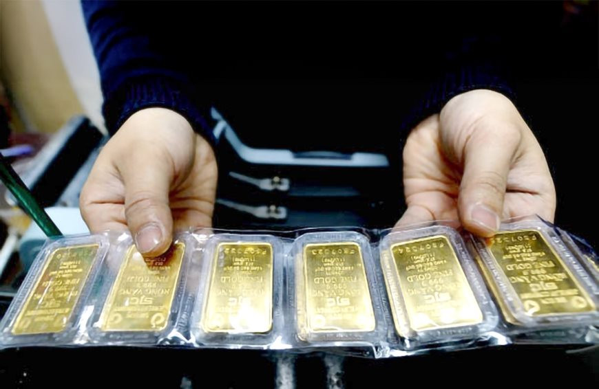 Giá vàng SJC và vàng nhẫn hôm nay 15/7: Lội ngược dòng ngoạn mục