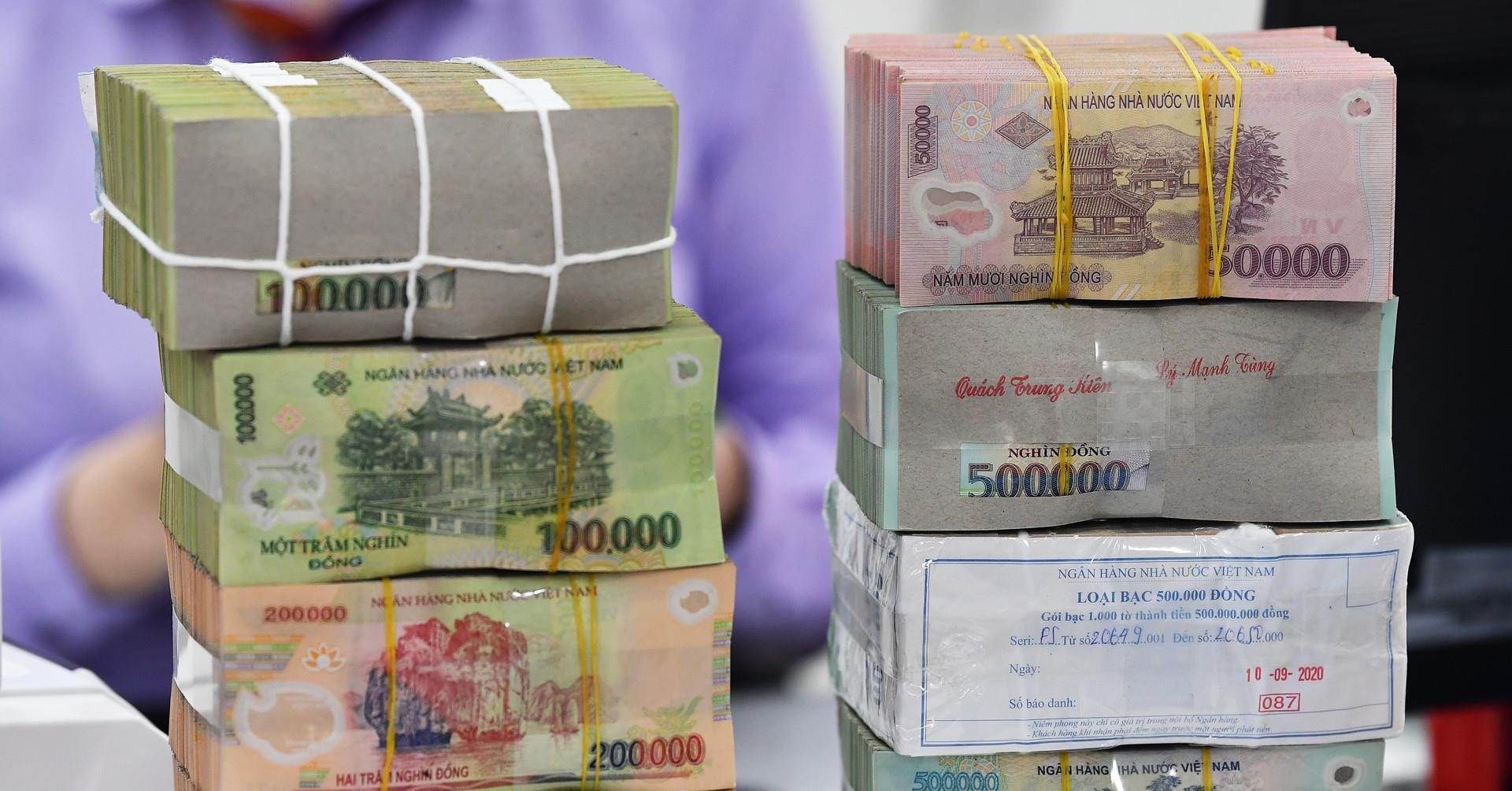 Lãi suất ngân hàng 15/7 tại Agribank, Vietcombank, BIDV, VietinBank, MB, Sacombank, HDBank,...