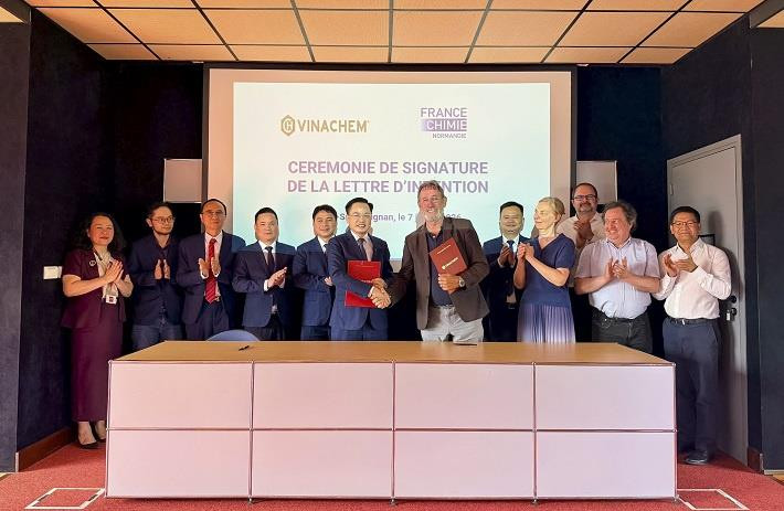 Vinachem bắt tay với hàng loạt đối tác Pháp