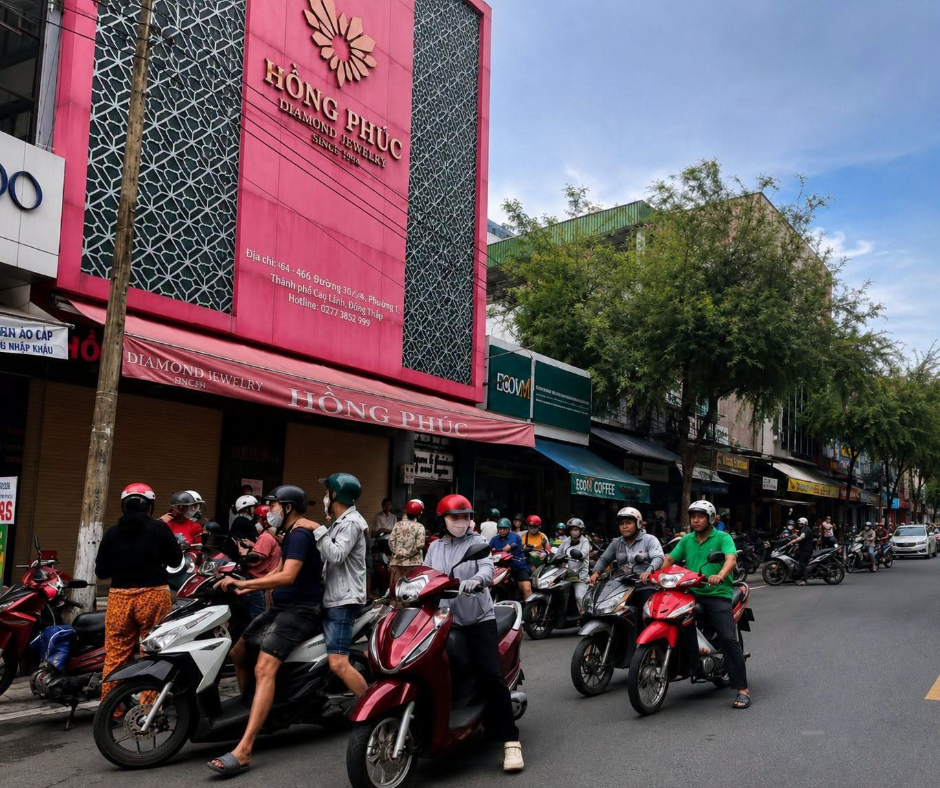 Diễn biến mới thị trường vàng - kim cương: Thêm 1 cửa hàng 30 năm tuổi bất ngờ ngưng hoạt động