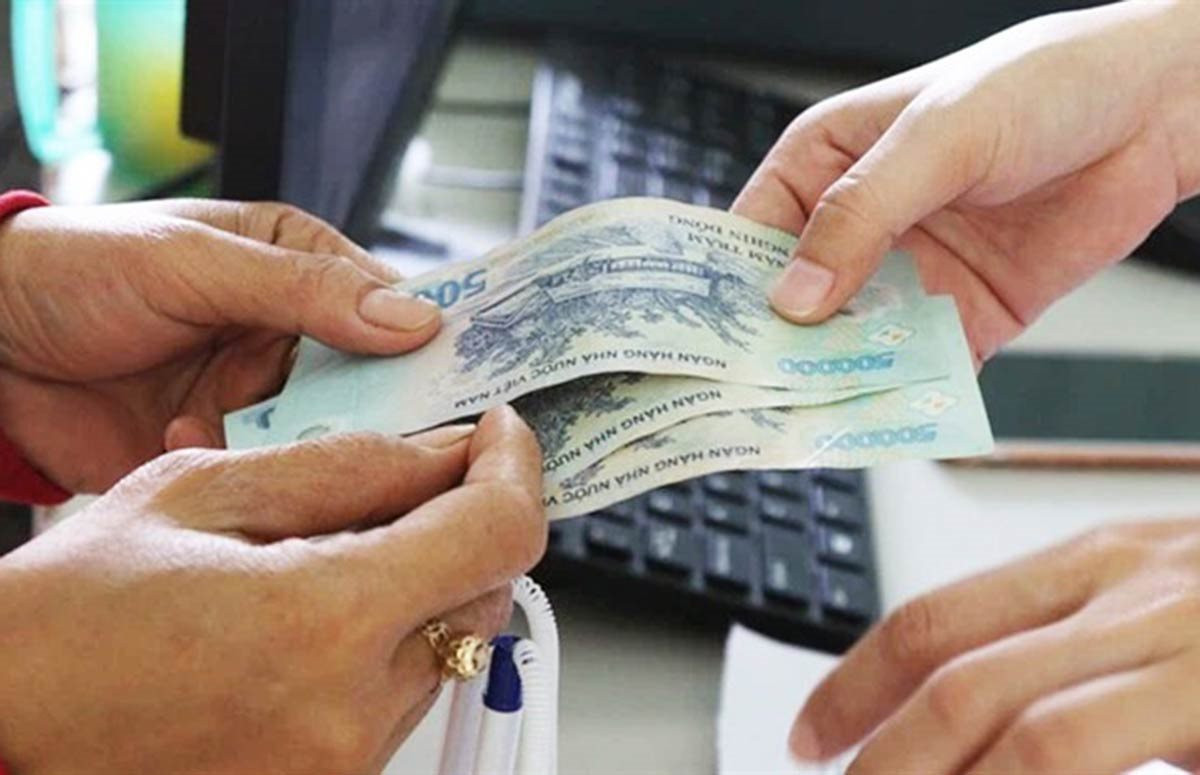 Công an cảnh báo: Giao dịch rút tiền mặt có thể bị điều tra nếu thuộc trường hợp này