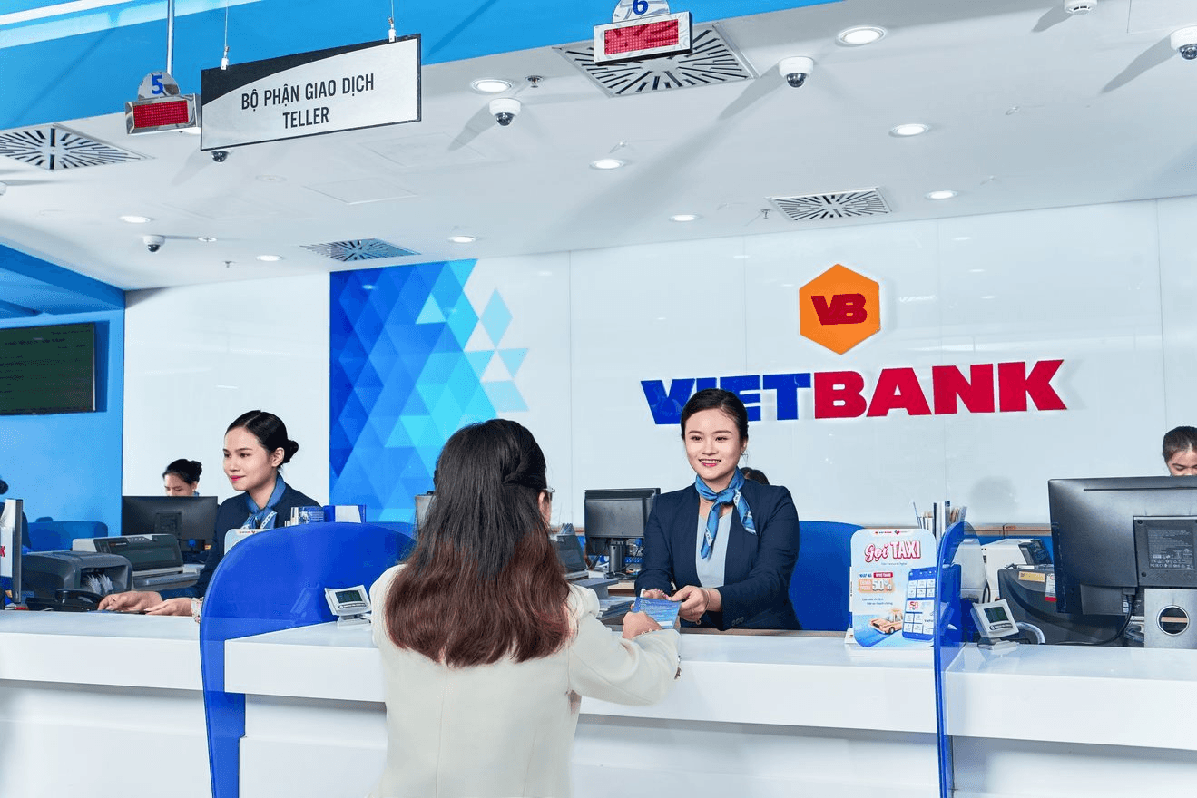Chủ tịch Tập đoàn Hoa Lâm - bà Trần Thị Lâm đăng ký mua 22 triệu cổ phiếu VBB