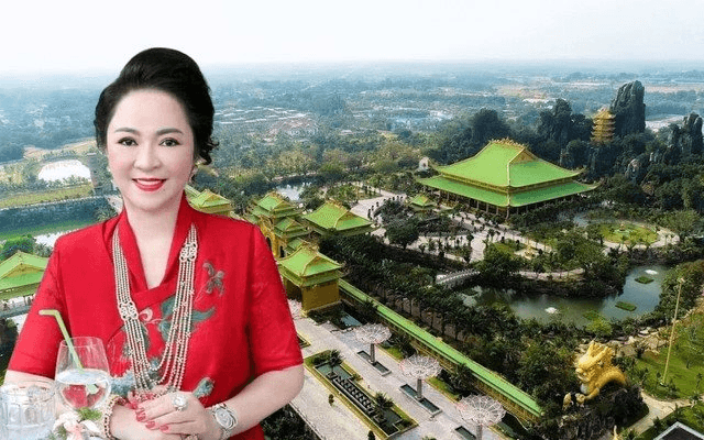 Trước khi gắn với Đại Nam, bà Nguyễn Phương Hằng từng là tay buôn bất động sản có tiếng với biệt danh "Hằng Canada", sau này nhiều lần nhắc đến khối tài sản "kim cương và sổ đỏ tính bằng cân"