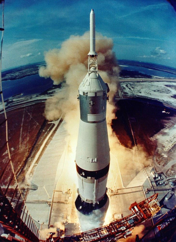 62295main_liftoff_full.jpg