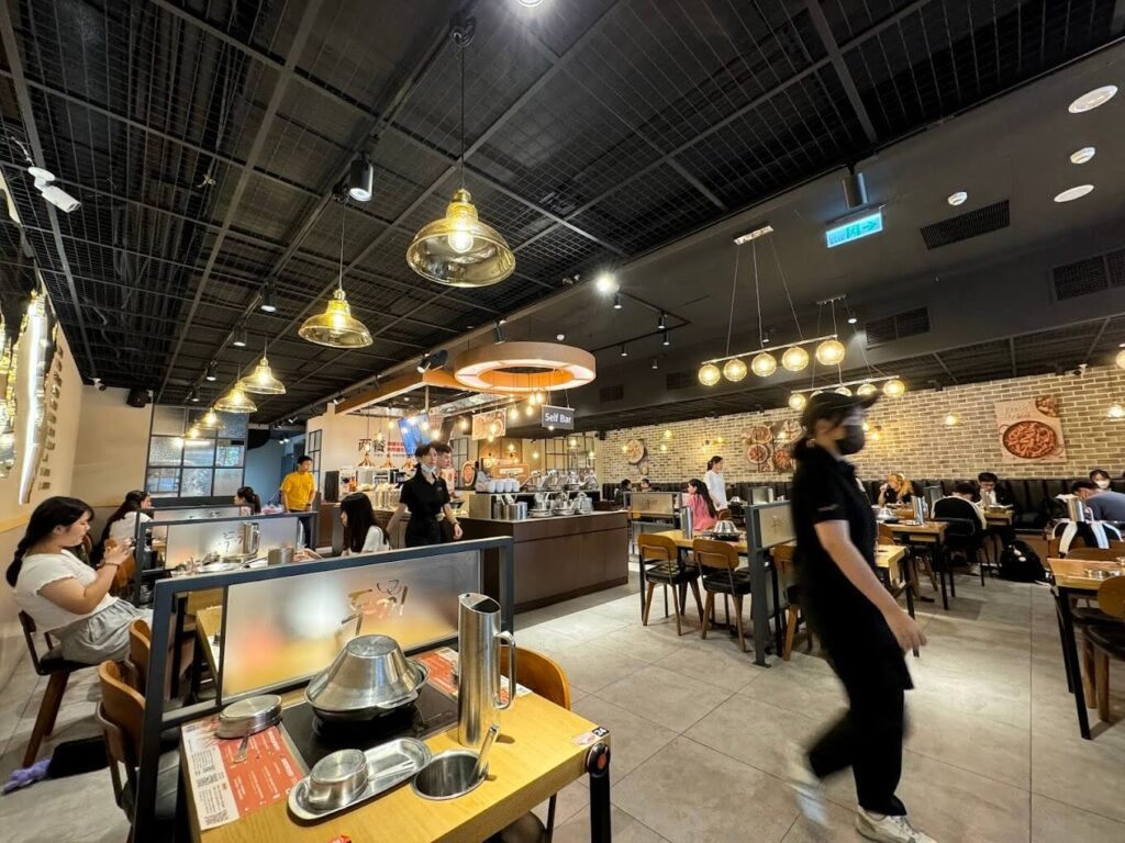 Phát hiện 1 quán lẩu liên tục miễn phí tiền ăn cho khách nhưng vẫn lãi hơn 135 tỷ đồng chỉ trong 6 tháng, cảnh sát vào cuộc điều tra
