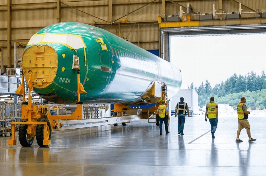 Boeing hồi sinh sau cú 'cửa bung giữa trời'