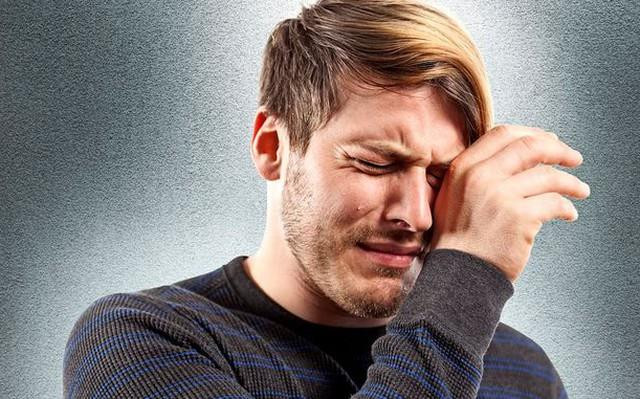 Nhà đầu tư nên xử lý thế nào khi bị "kẹp hàng"? 