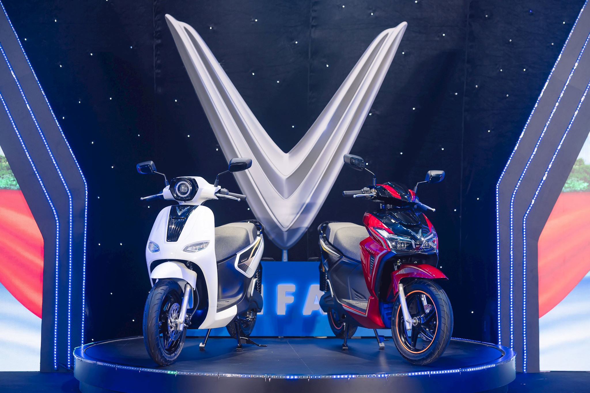 VinFast ra mắt 2 mẫu xe máy điện mới: Cốp rộng hơn Honda SH Mode, đi Hà Nội - Thanh Hóa chỉ trong 1 lần sạc