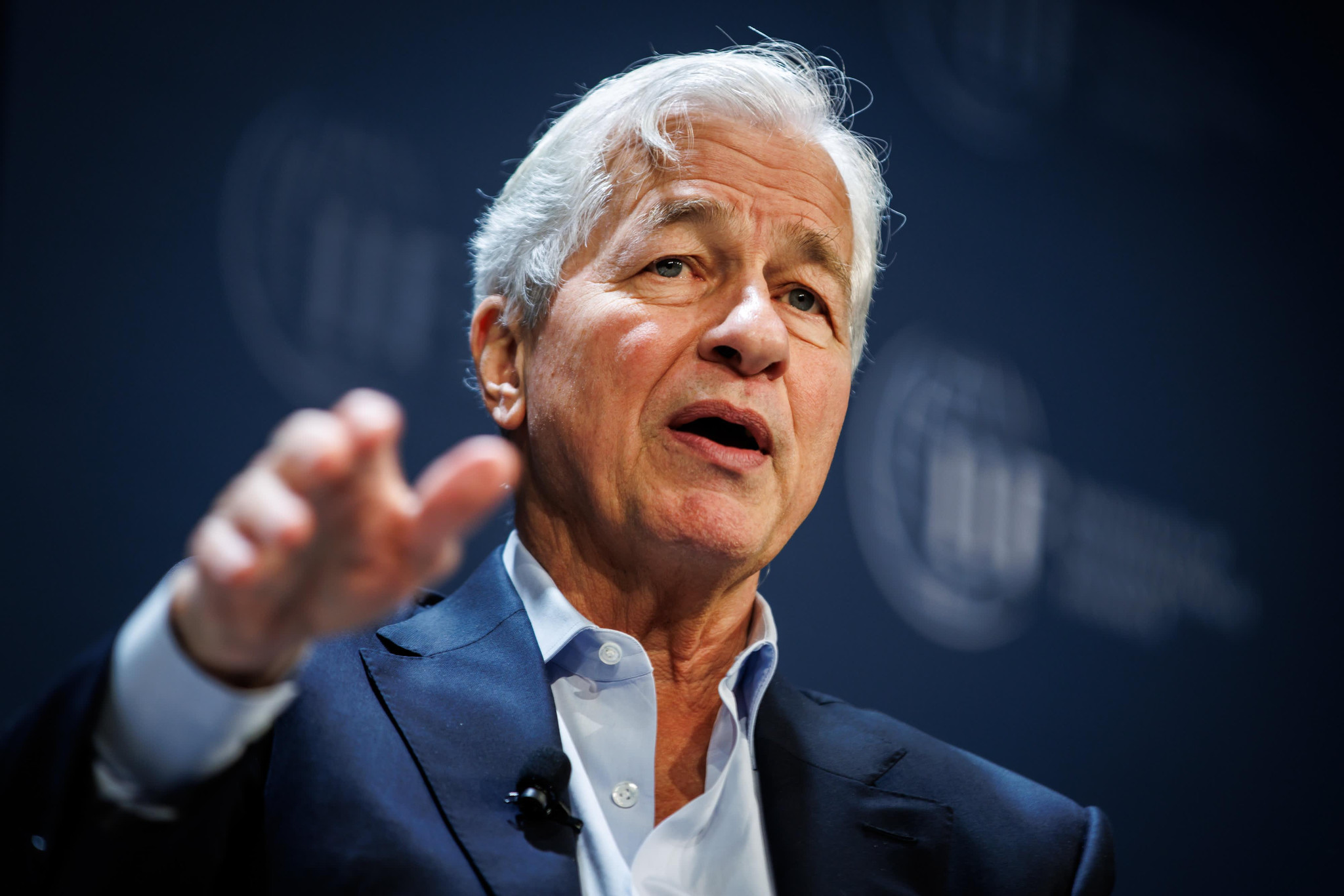 CEO JPMorgan Chase cảnh báo: Thị trường đang đánh giá thấp những rủi ro bủa vây kinh tế toàn cầu