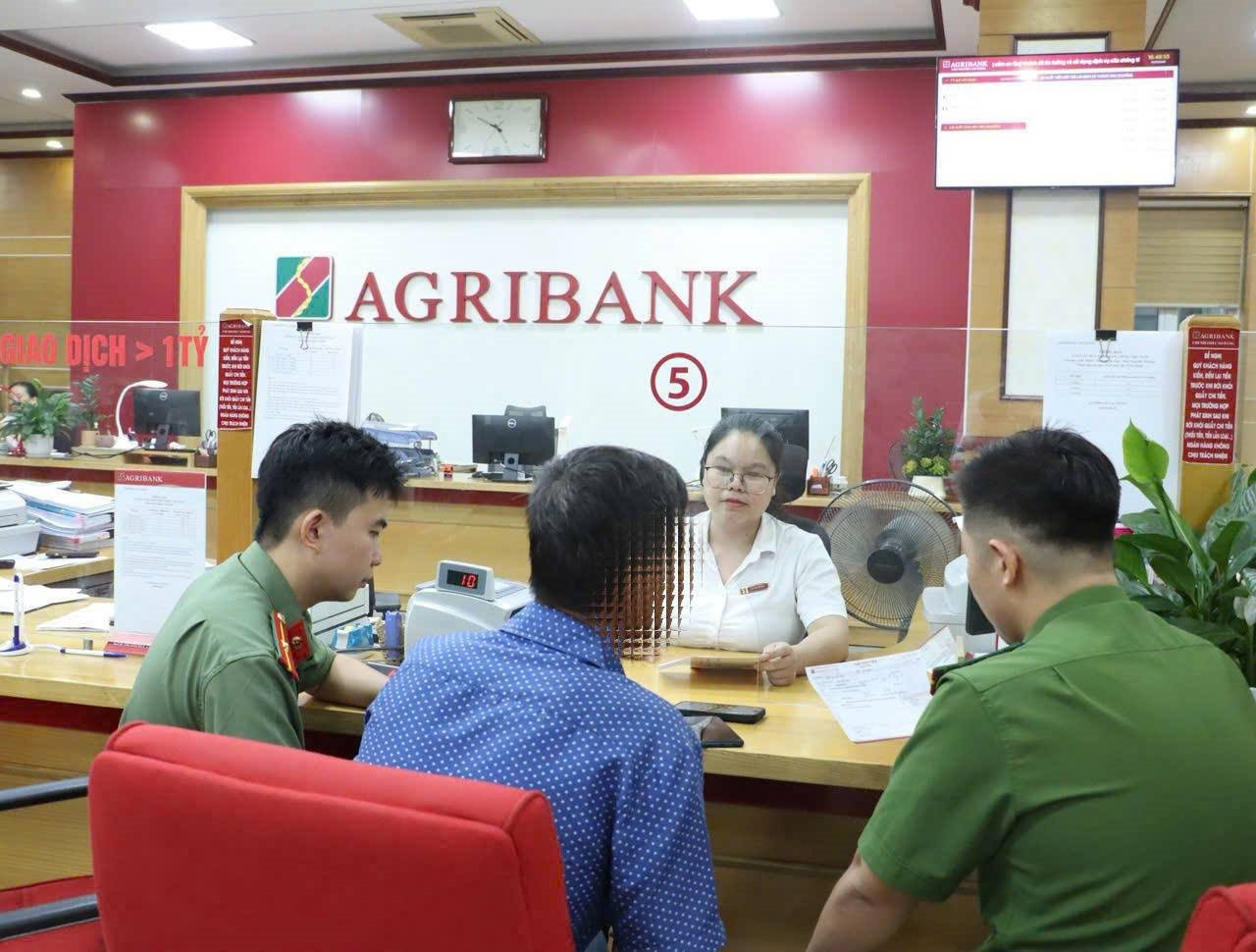 Nhận nhiều cuộc gọi từ các số điện thoại đầu +8477, người đàn ông suýt mất 120.000.000 đồng, công an vào cuộc