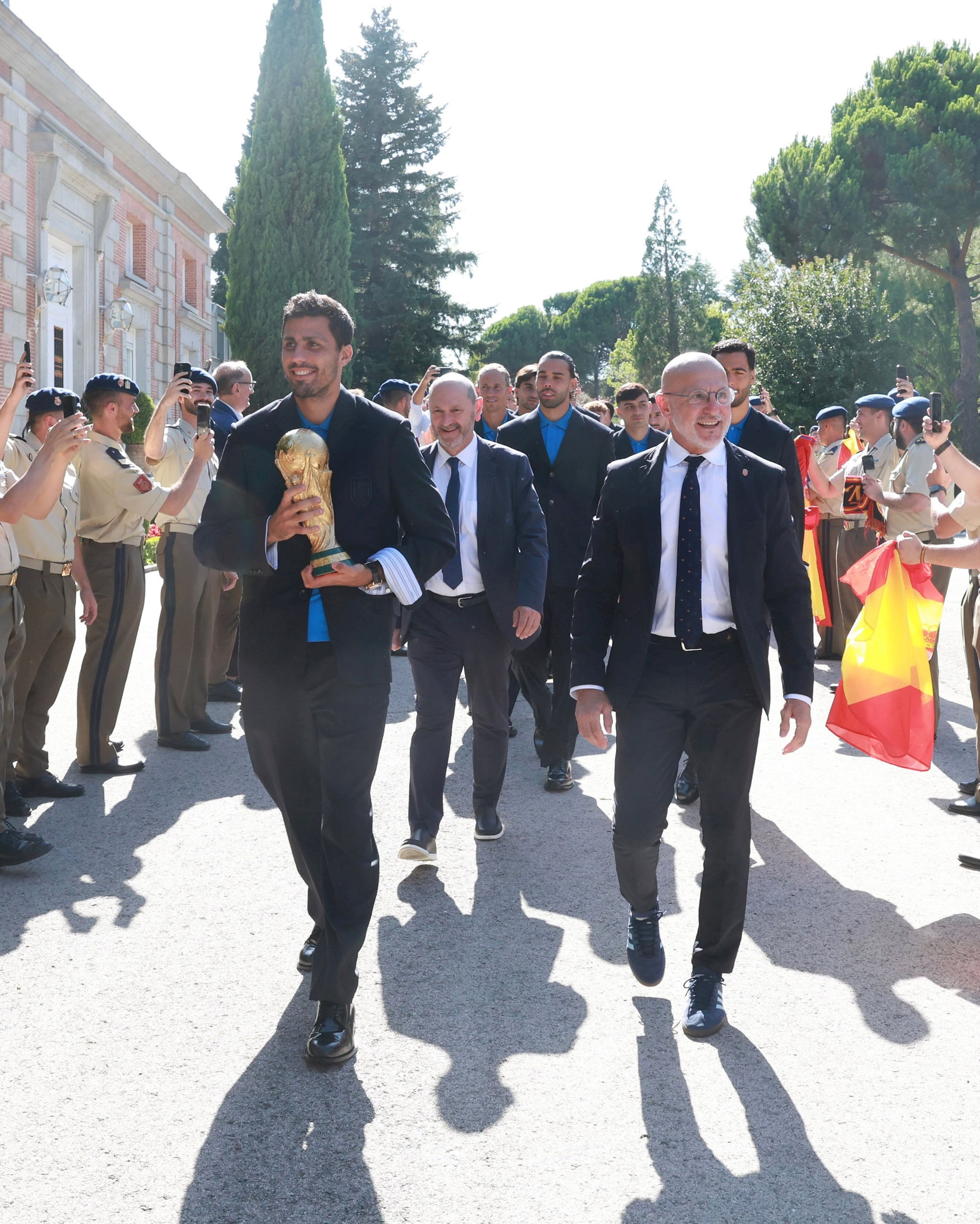Nhà vô địch World Cup 2026 gây sốt với diện mạo sang trọng sau ngày đăng quang World Cup 2026
