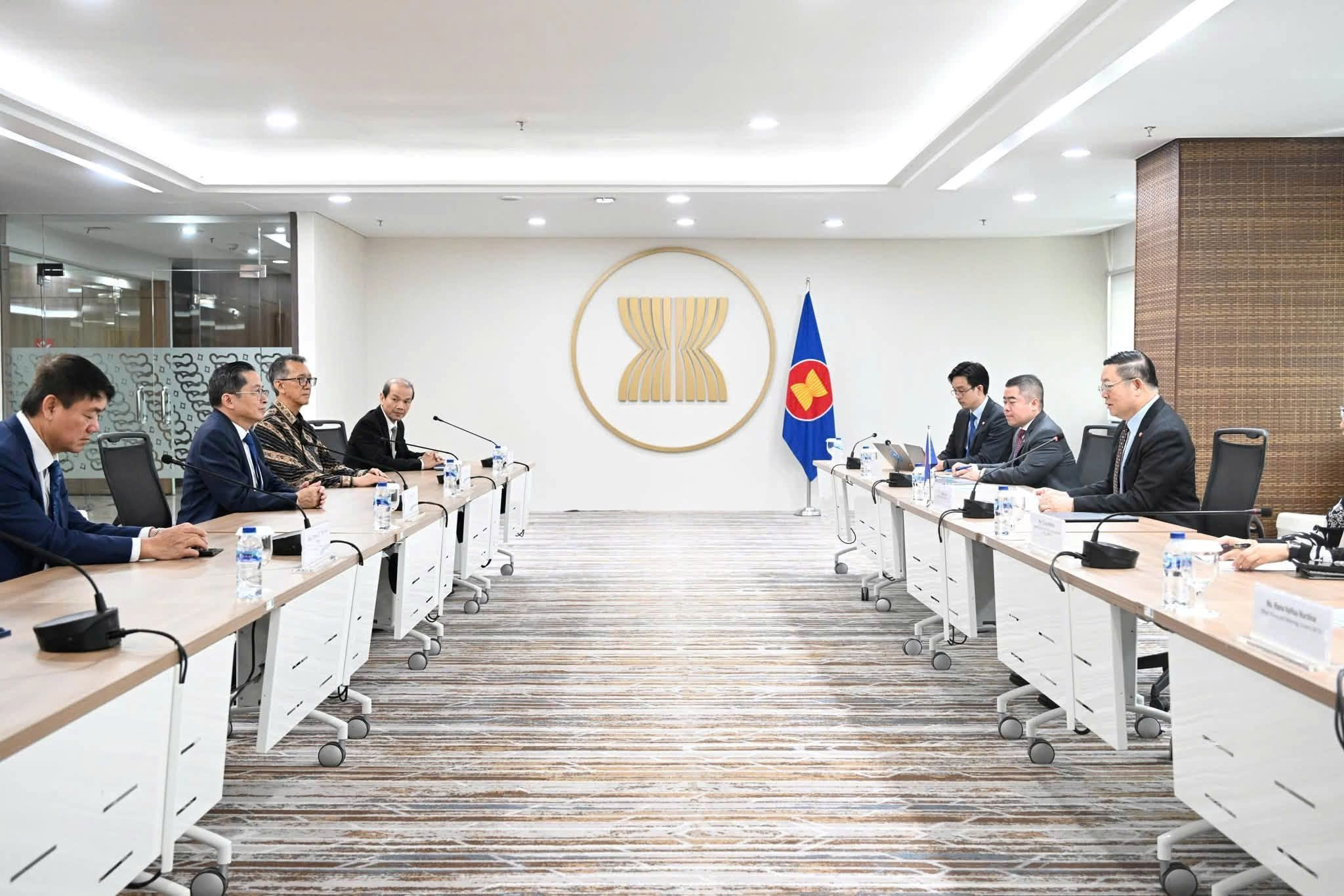hinh-2-tong-thu-ky-asean-tiep-chu-tich-ct-group.jpg