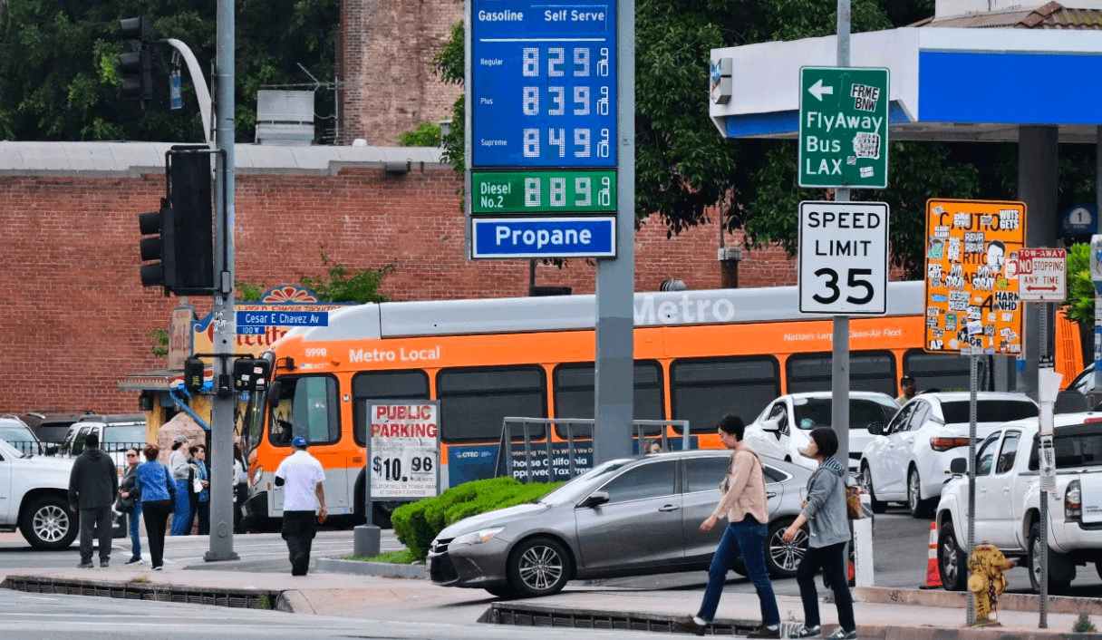 Thước đo lạm phát ưa thích của Fed sắp được điều chỉnh, đúng lúc đang cân nhắc tăng lãi suất: Ngân hàng trung ương sẽ làm gì?
